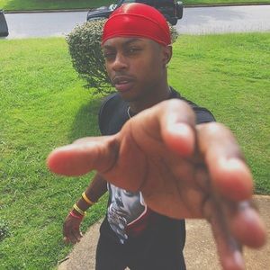 Meet your Posher, Elisah